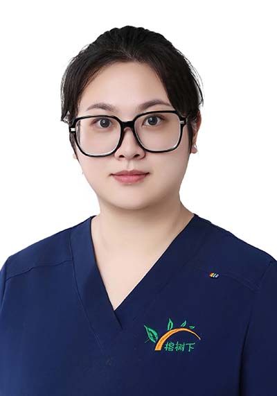 何佳雯